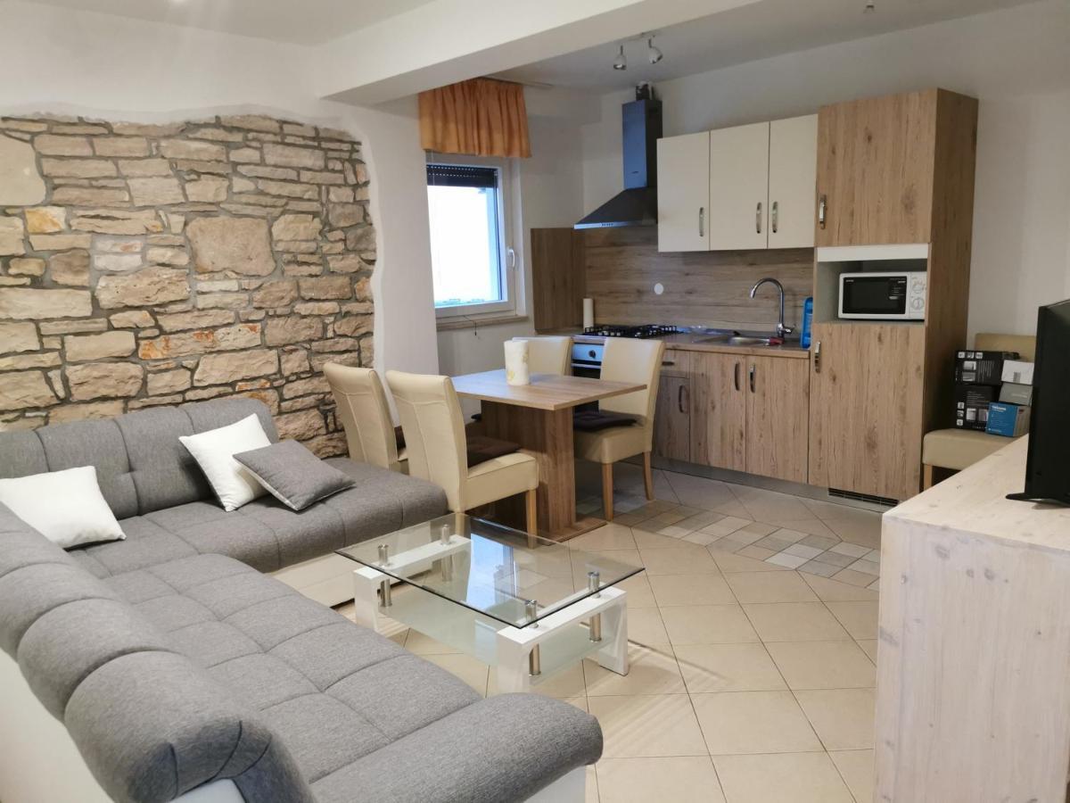 Meressa Paolia Apartments Novigrad  Bagian luar foto