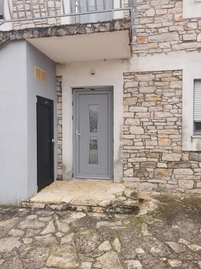 Meressa Paolia Apartments Novigrad  Bagian luar foto