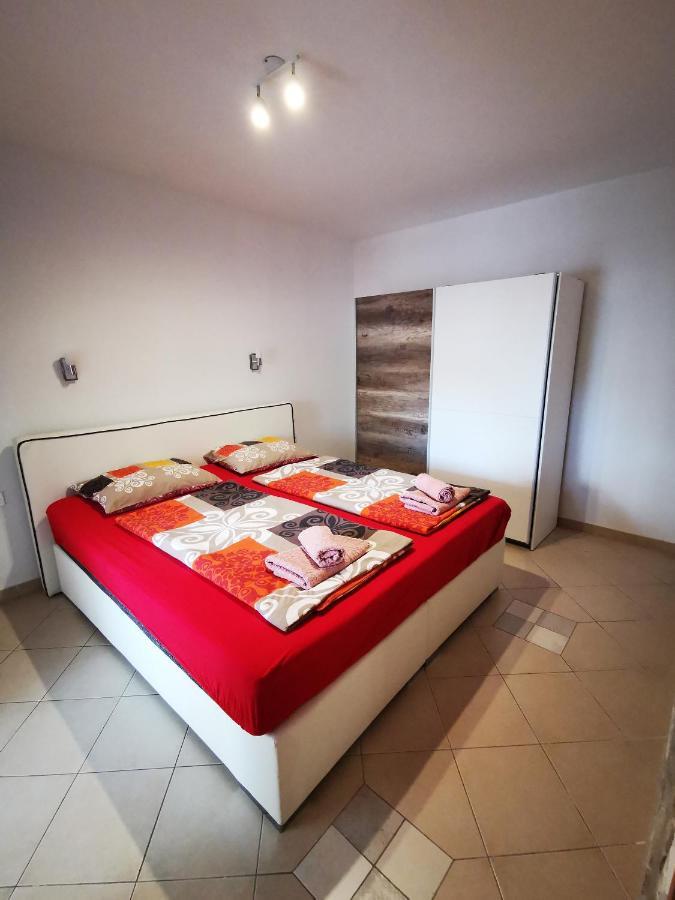 Meressa Paolia Apartments Novigrad  Bagian luar foto