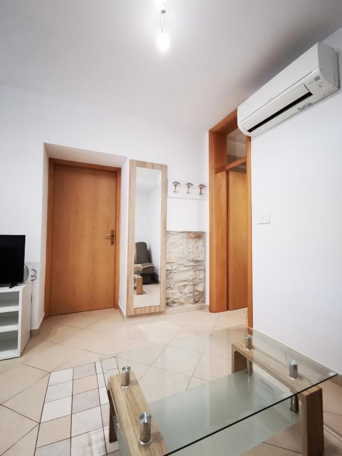 Meressa Paolia Apartments Novigrad  Bagian luar foto