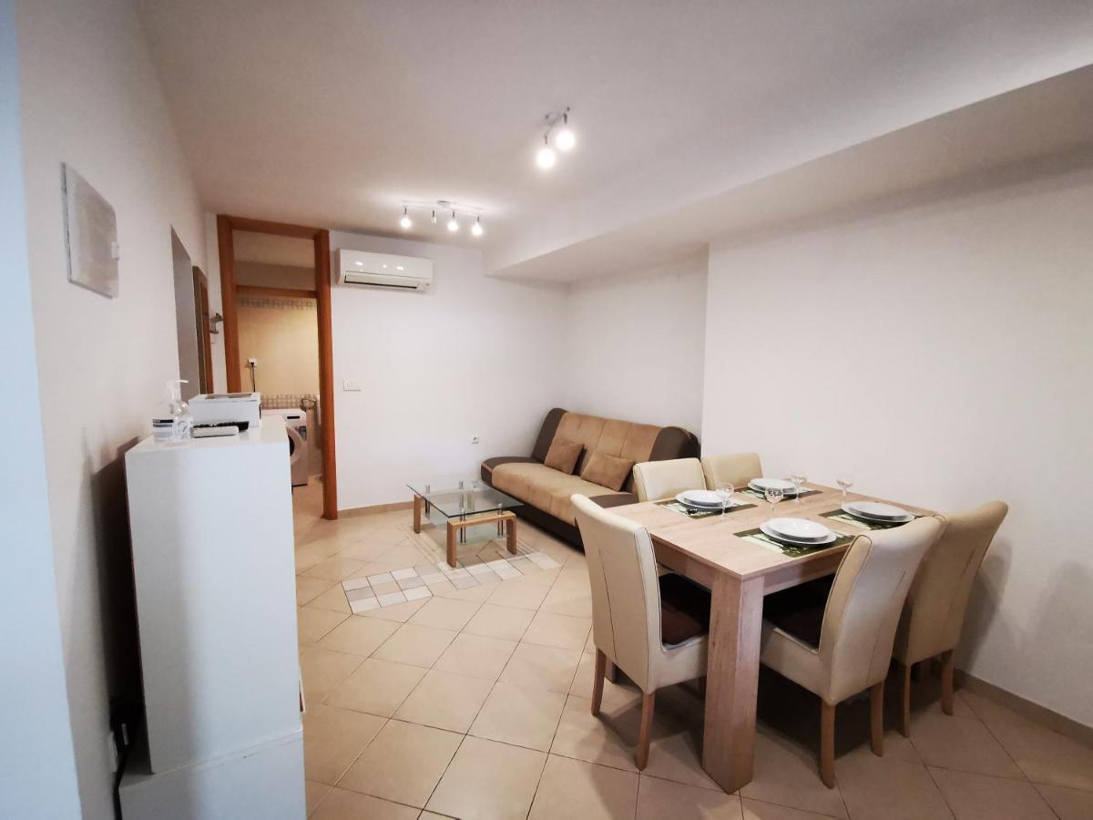 Meressa Paolia Apartments Novigrad  Bagian luar foto