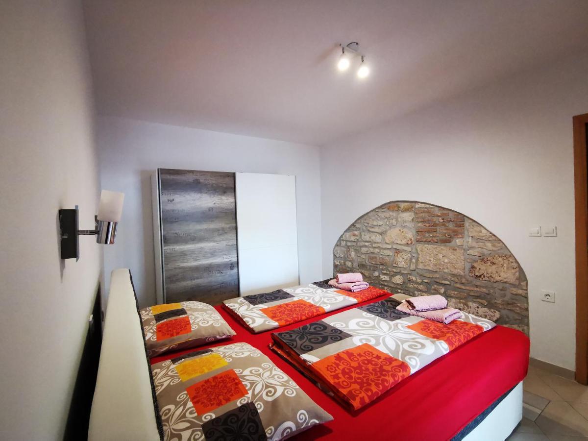 Meressa Paolia Apartments Novigrad  Bagian luar foto
