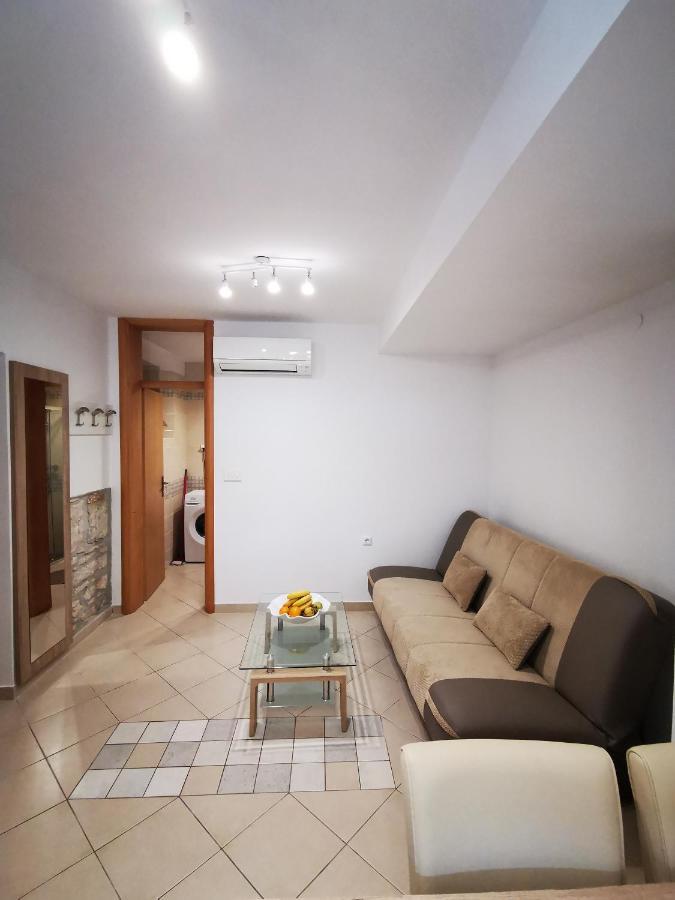 Meressa Paolia Apartments Novigrad  Bagian luar foto