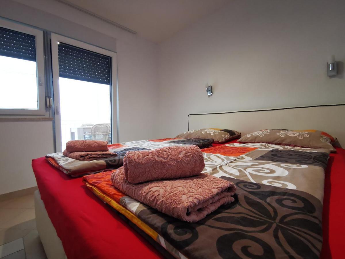 Meressa Paolia Apartments Novigrad  Bagian luar foto