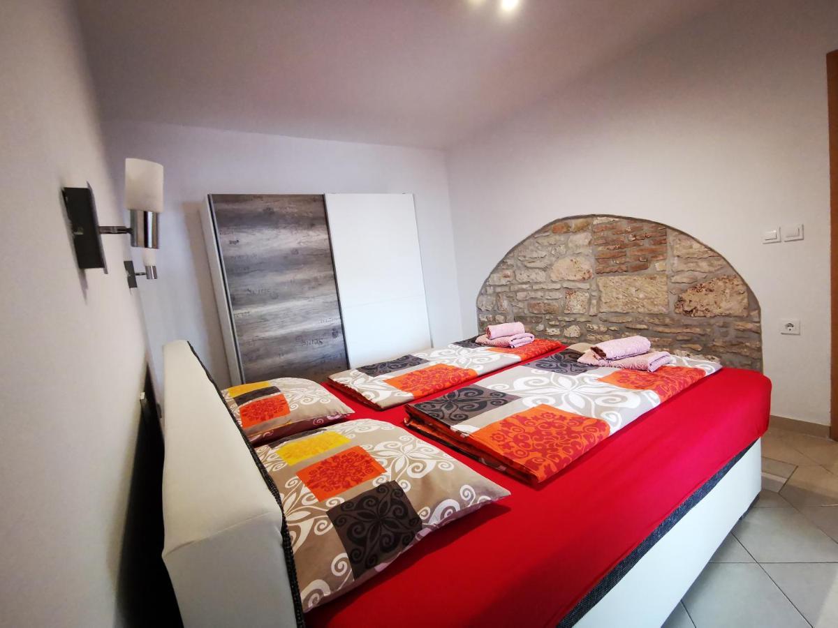 Meressa Paolia Apartments Novigrad  Bagian luar foto