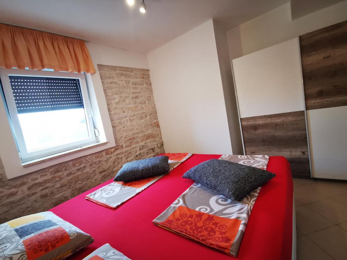 Meressa Paolia Apartments Novigrad  Bagian luar foto
