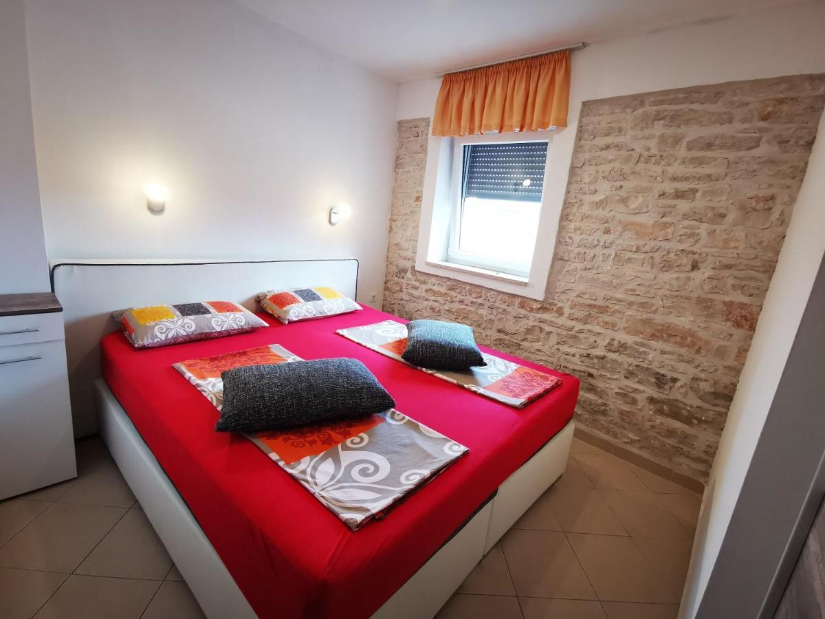 Meressa Paolia Apartments Novigrad  Bagian luar foto