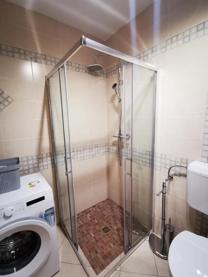 Meressa Paolia Apartments Novigrad  Bagian luar foto