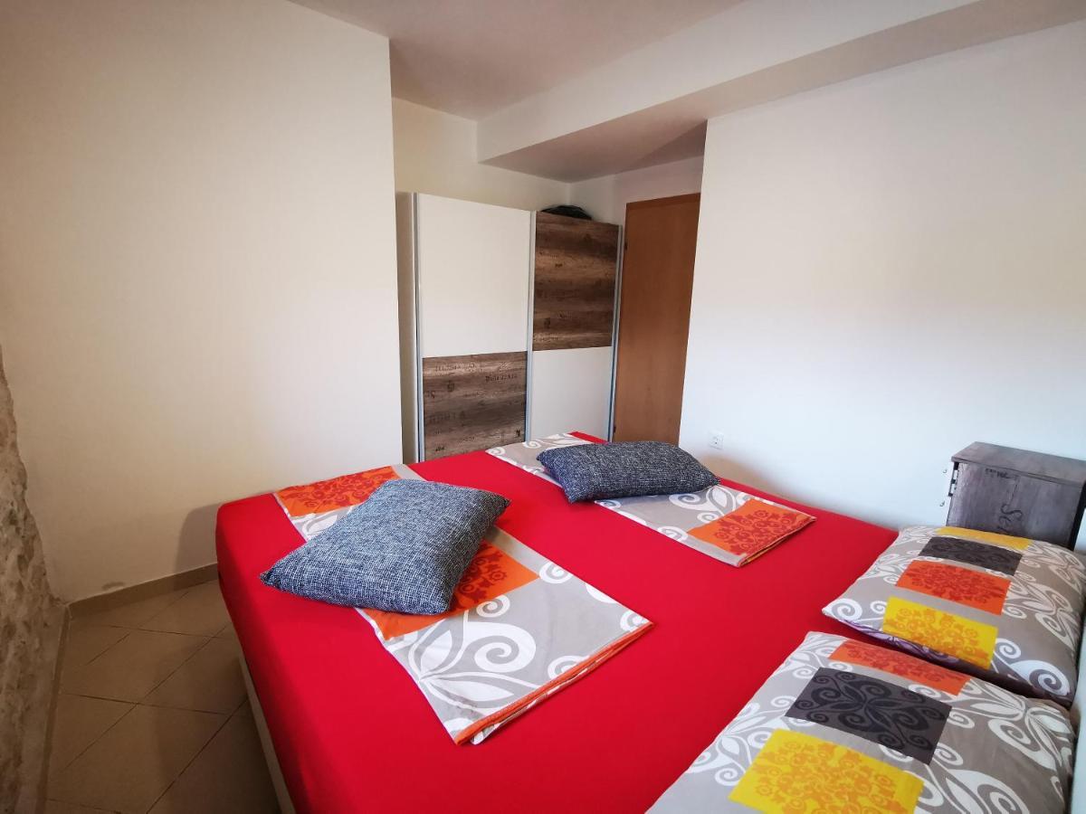 Meressa Paolia Apartments Novigrad  Bagian luar foto